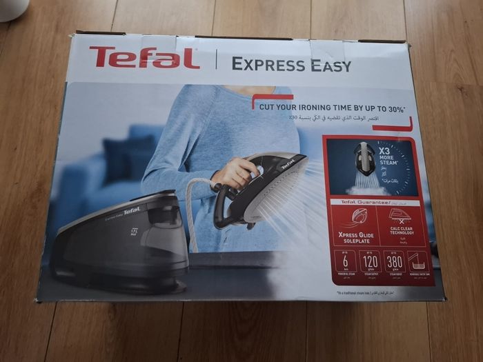Tefal Express Easy SV6140 Steam Generator Iron