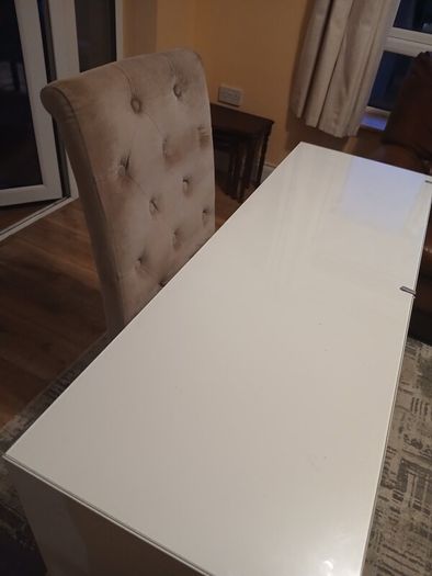 Vanity Unit and Chair