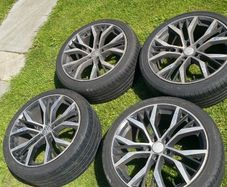 18" alloy wheels