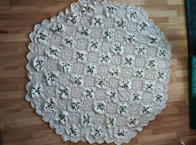 Vintage round table cover cloth Irish Linen with Shamrock stiches 1.4 m craft  hand made