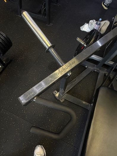 Magnum Biangular Chest press - Plate Loaded