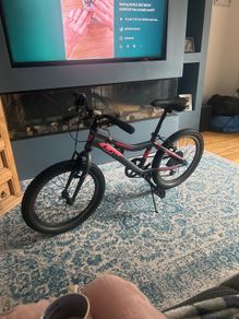 LaVida girls mountain bike