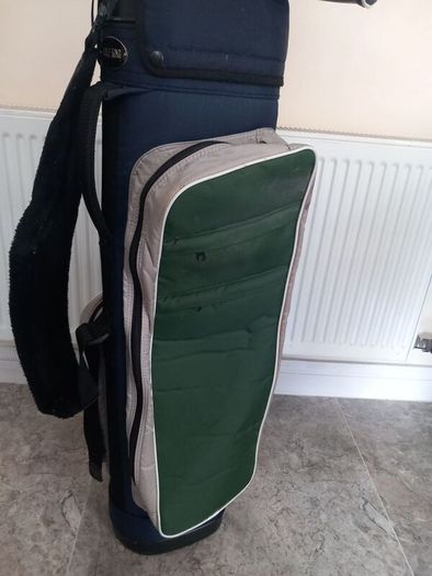 Golf king Golf bag with stand.