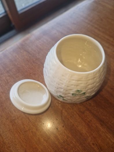 beleek basket weave & shamrock sugar bowl/ jam pot