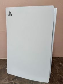 Playstation 5 Disc console 825GB, games and headset perfect condition