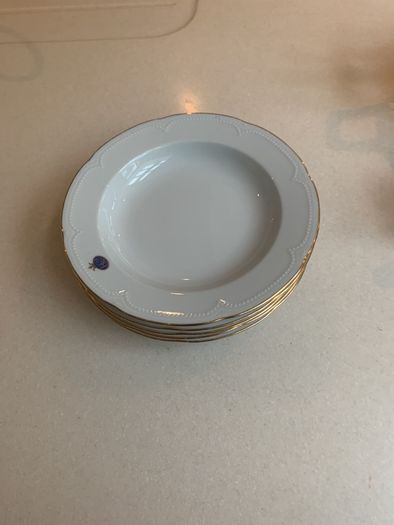 Regina Katherine fine porcelain dinner service