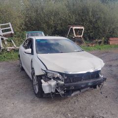 Breaking Toyota Camry 2013 hybrid