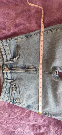 Stradivarius Mom Slim jeans size 10