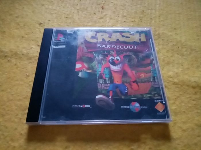 Crash Bandicoot PlayStation 1 Ps1 PlayStation 2 ps2 games Original Pal version