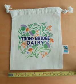Toons Bridge Dairy cotton pouch