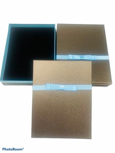 Folding Velour Necklace Displays