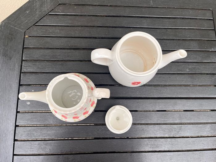 Tea pots