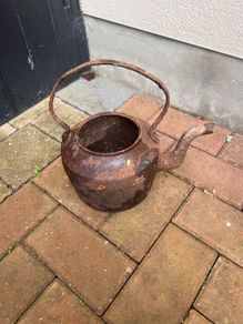 cast iron kettle