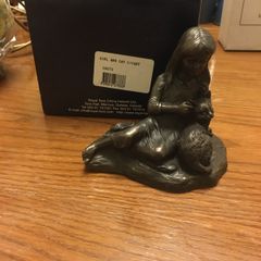 Figurine - Royal Tara Girl & Cat (bronze collection)