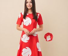 32 Hawaiian leaf dresses for resellers.Only 60 euro for all