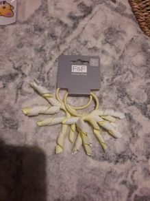 pack of 2 lemon hair bobbins