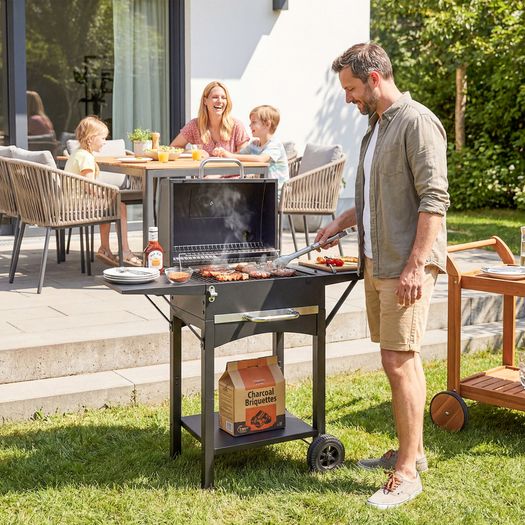 Charcoal grill with lid, BBQ smoker grill with 2 side tables Large grill area Grill grate Thermometer