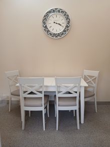 Table and 4 matching chairs