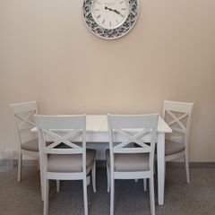 Table and 4 matching chairs