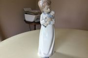 China - Nao/ Lladro Figurine,