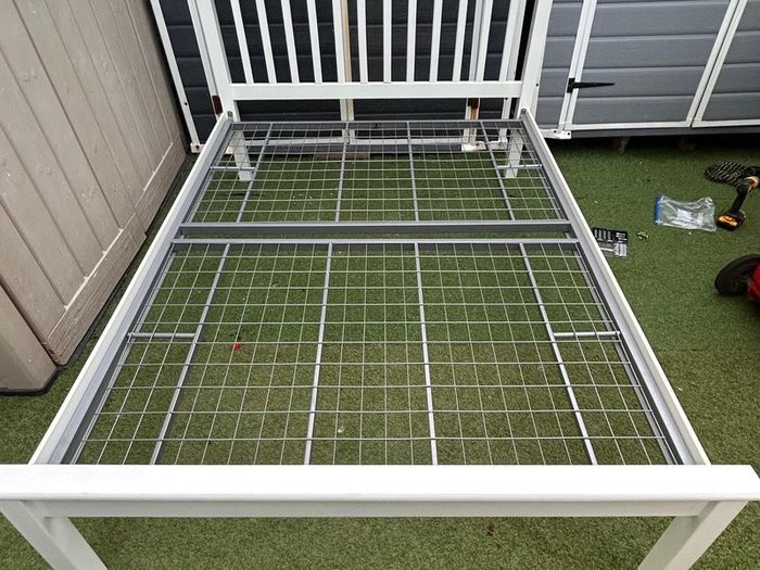 Really Sturdy White Metal 4Ft 6 Double Bed Frame - Can Deliver