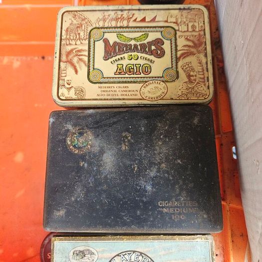 tobacco tins