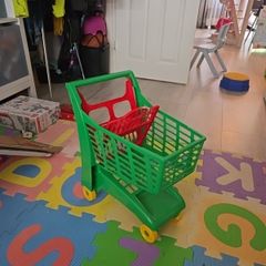 Toy shopping cart