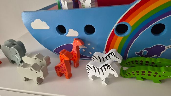 Kids Noahs Ark wooden plays etc- Large