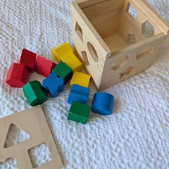 Melissa and Doug Shape Sorter