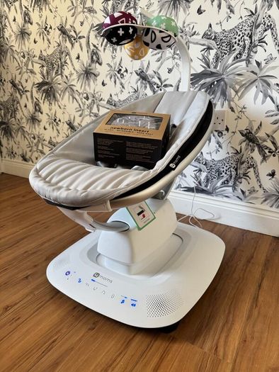 Bedside and baby chair mamaroo
