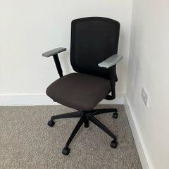 BOSS Design Swivel Office Chair