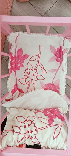 Dolls bed