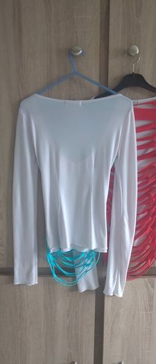 top fits 6 and 8  small 10