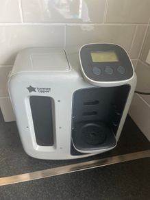Bottle maker