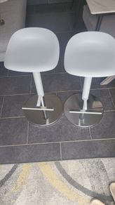 breakfast bar stool
