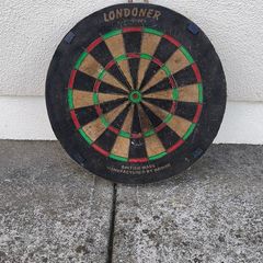 Londoner Wall Mounted Dart Board