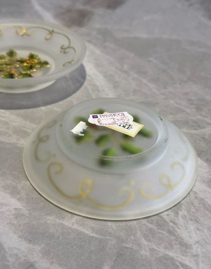 New Yankee Candle Pair of Frosted Glass Christmas Holly Candle Holders