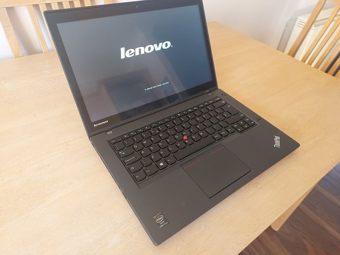 Lenovo ThinkPad T440 | Intel i5-4300U | 8GB RAM | 256GB Kingston SSD | Windows 10 Home