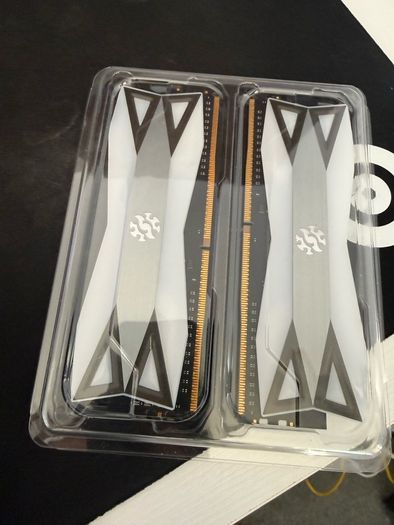 Adata Xpg Spectrix 16 Gb (2x8gb) Ax4u36008g18i-dt60 Ddr4-3600rgb Ram