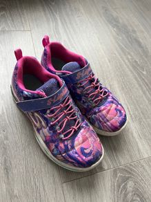 Skechers size 1 uk