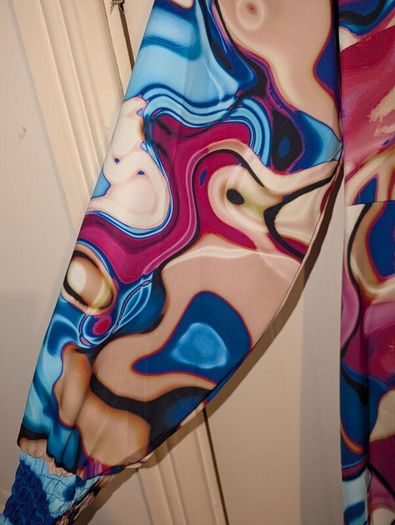 Gorgeous swirl print side slit midi dress from Jenerique