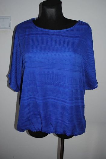 Bonmarche royal blue top size UK20 EU48 Postage included