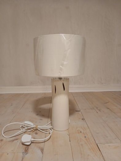 Belleek Living Lamp