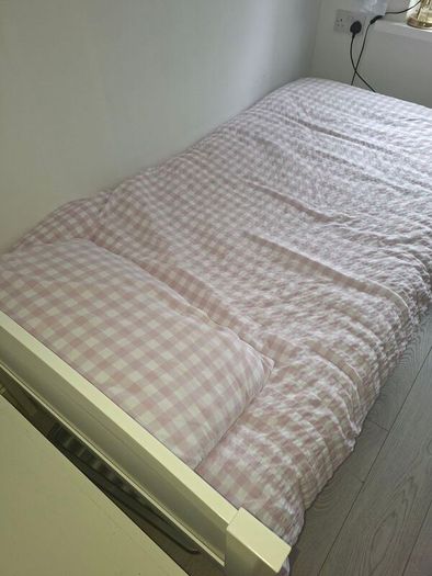 White Wooden Frame 3ft Wide single bed