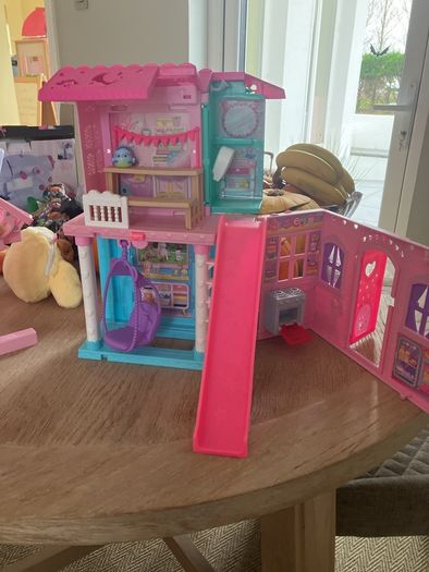 chelsea doll house