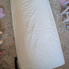 Free Mama's and Papas toddler bed mattress
