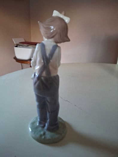 Porcelain - Nao  / Lladro Figurines X 2