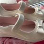 Girls white shoes Image 2