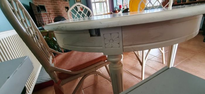 Dinning table & 4 chairs