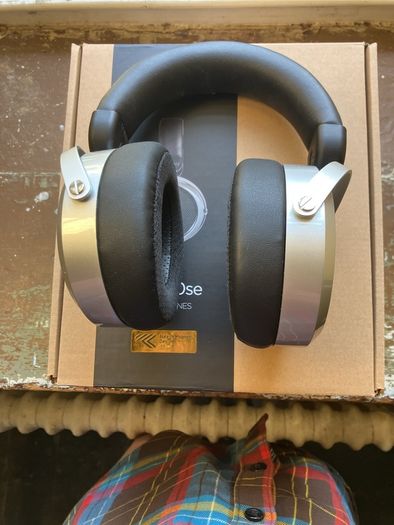 HIFIMAN HE400se Planar Magnetic Headphones